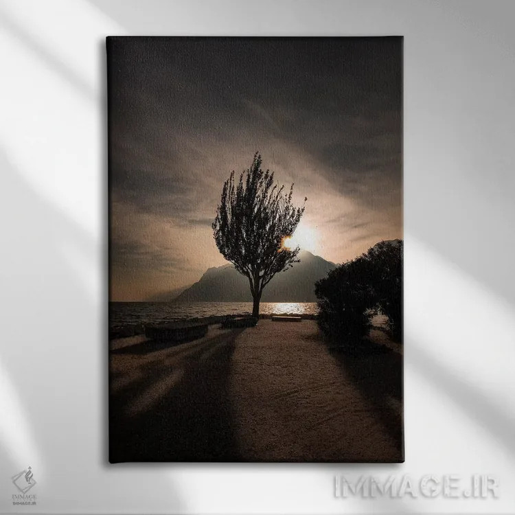 تابلو دکوراتیو دریاچه گاردا ۳ اثر انزو رومانو - نمای روبهرو روی دیوار