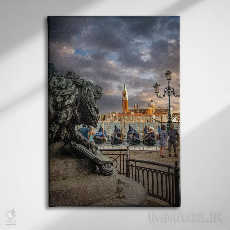 تابلو دکوراتیو شیر با کلیسای سن جورجیو اثر انزو رومانو - نمای روبهرو روی دیوار