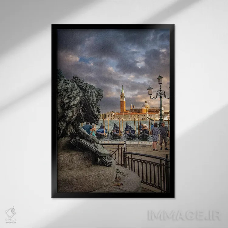 تابلو دکوراتیو شیر با کلیسای سن جورجیو اثر انزو رومانو - نمای قابدار مشکی