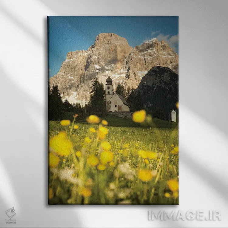 تابلو دکوراتیو کلیسای سانتا فوسکا اثر انزو رومانو - نمای روبهرو روی دیوار