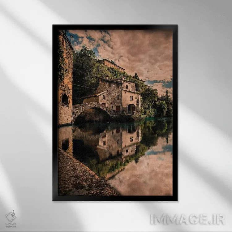 تابلو دکوراتیو نسو در کنار دریاچه کومو اثر انزو رومانو - نمای قابدار مشکی