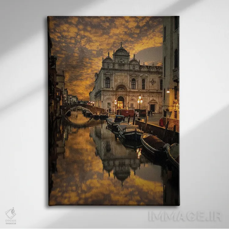 تابلو دکوراتیو روز بارانی در ونیز اثر انزو رومانو - نمای روبهرو روی دیوار