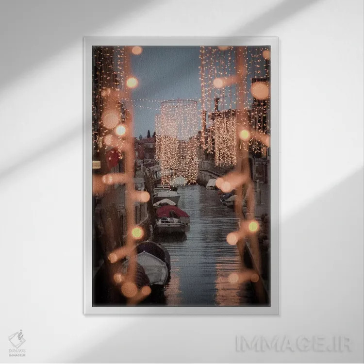 تابلو دکوراتیو ونیز چراغ ها II اثر انزو رومانو - نمای قابدار سفید