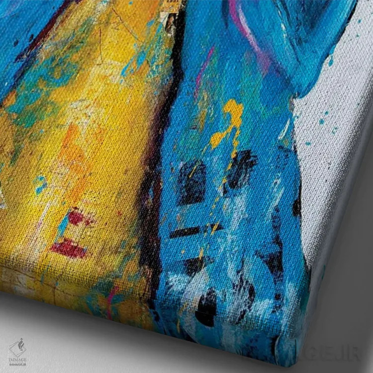 تابلو دکوراتیو ملکه در خانه اثر ارین اشلی - نمای نزدیک بافت بوم