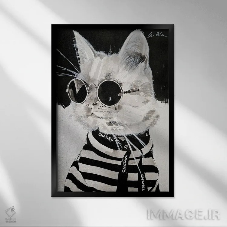 تابلو دکوراتیو عاشق شنل اثر گیل لبلو - نمای قابدار مشکی