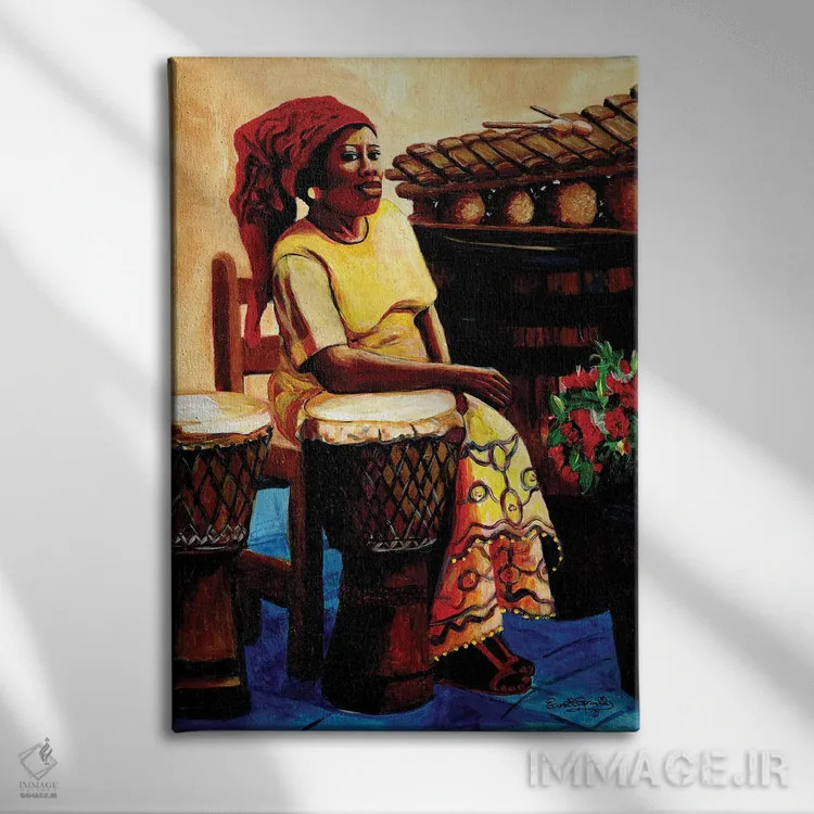 تابلو دکوراتیو خانم نوازنده درام اثر اورت اسپرویل - نمای روبهرو روی دیوار