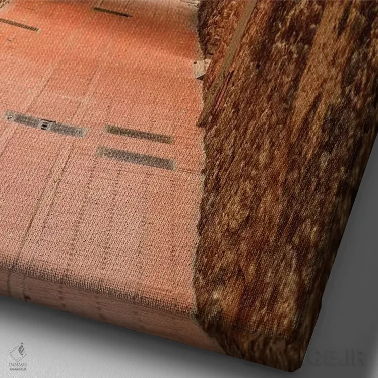 تابلو دکوراتیو ایتالیا، سان جیمیگنانو. کوچه با موتورسیکلت اثر امیلی ویلسون - نمای نزدیک بافت بوم