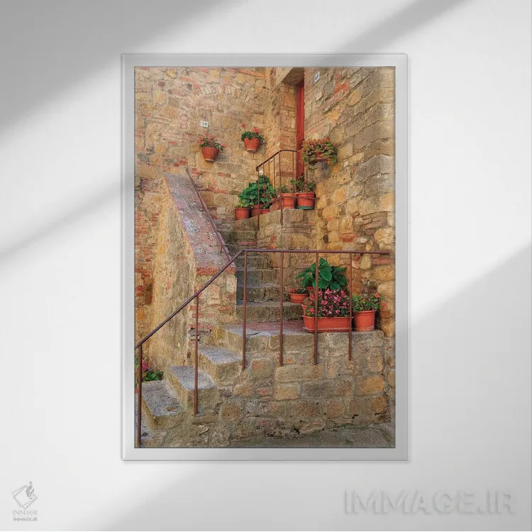 تابلو دکوراتیو ایتالیا، والدورچیا در توسکانی، استان سینا، مونتیکیلو. پله… اثر امیلی ویلسون - نمای قابدار سفید