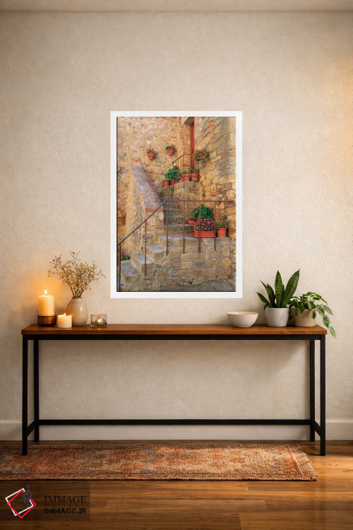 تابلو دکوراتیو ایتالیا، والدورچیا در توسکانی، استان سینا، مونتیکیلو. پله… اثر امیلی ویلسون - D3W