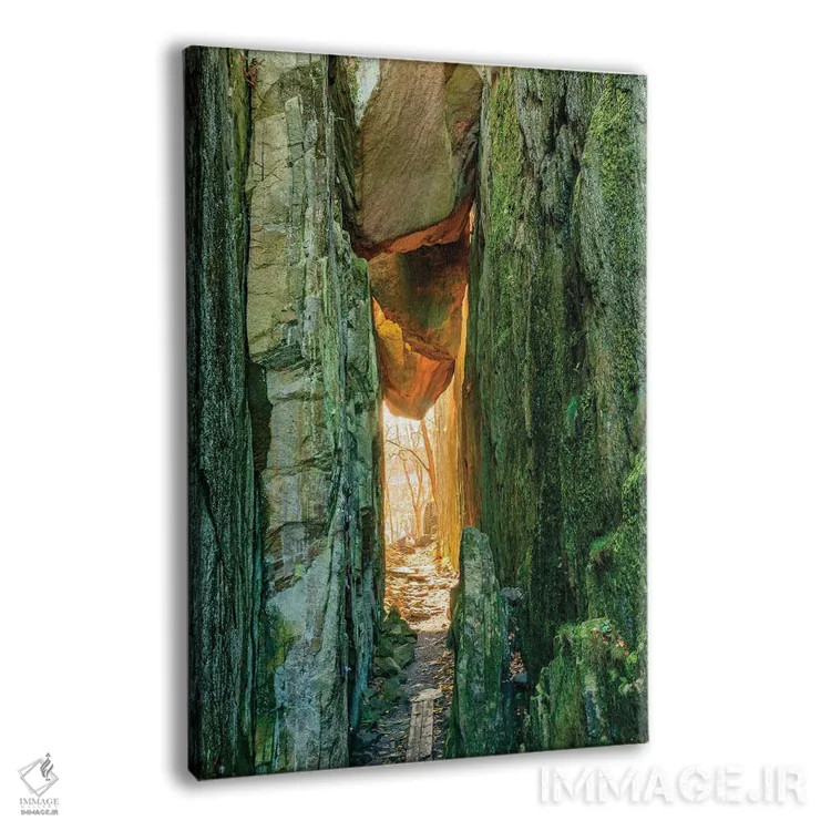 تابلو دکوراتیو سوئد، استان بوهوسلان. مسیری میان صخره های گوه ای نزدیک اود… اثر امیلی ویلسون - نمای پرسپکتیو محصول