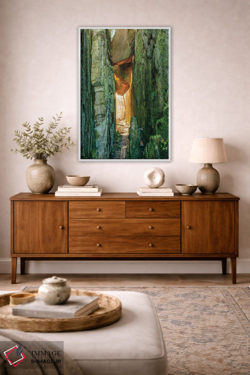 تابلو دکوراتیو سوئد، استان بوهوسلان. مسیری میان صخره های گوه ای نزدیک اود… اثر امیلی ویلسون - D2W