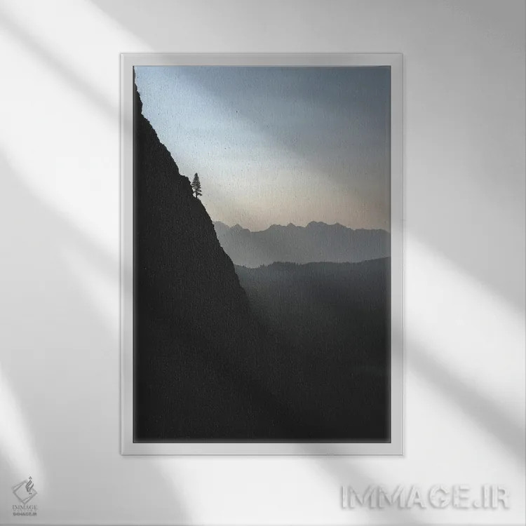 تابلو دکوراتیو فیل چهارم اثر دیزاین فابریکن - نمای قابدار سفید