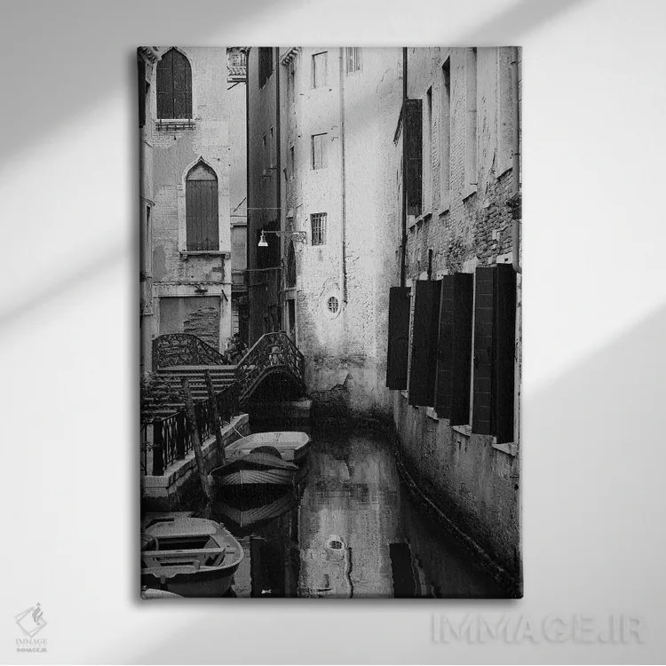 تابلو دکوراتیو در ونیز اثر دیزاین فابریکن - نمای روبهرو روی دیوار