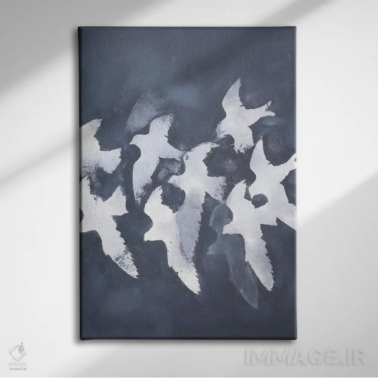 تابلو دکوراتیو در نور محو می شود اثر دیزاین فابریکن - نمای روبهرو روی دیوار