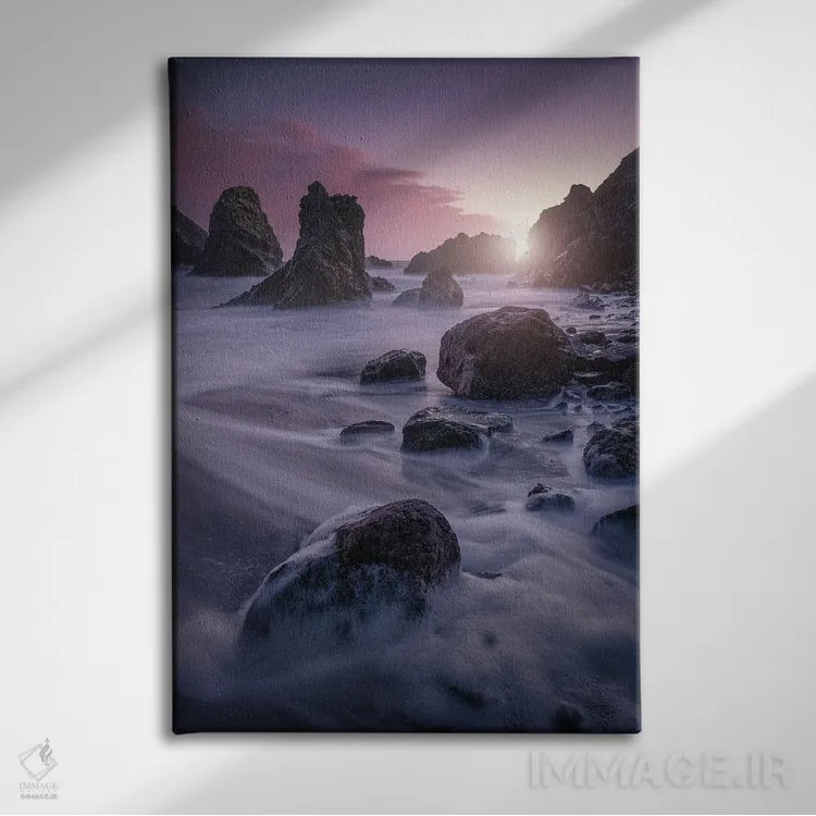 تابلو دکوراتیو بنفش تیره اثر فابیو آنتنور - نمای روبهرو روی دیوار