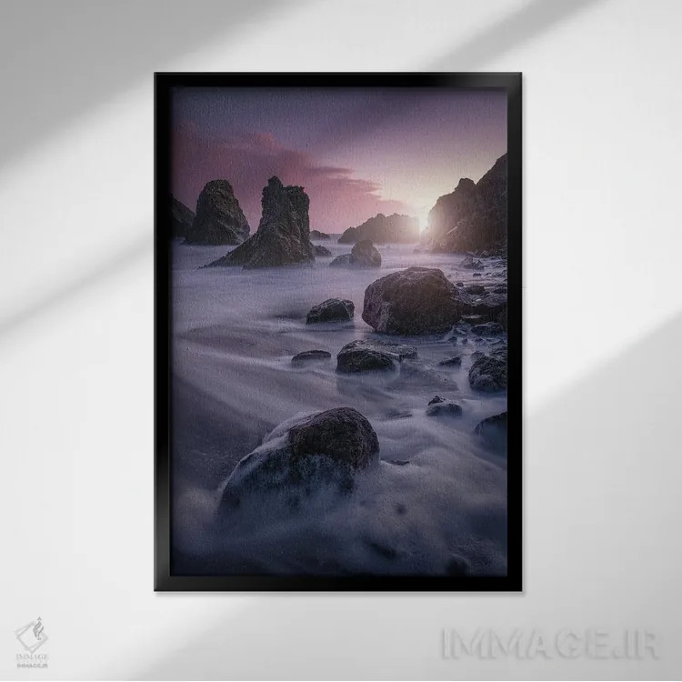 تابلو دکوراتیو بنفش تیره اثر فابیو آنتنور - نمای قابدار مشکی