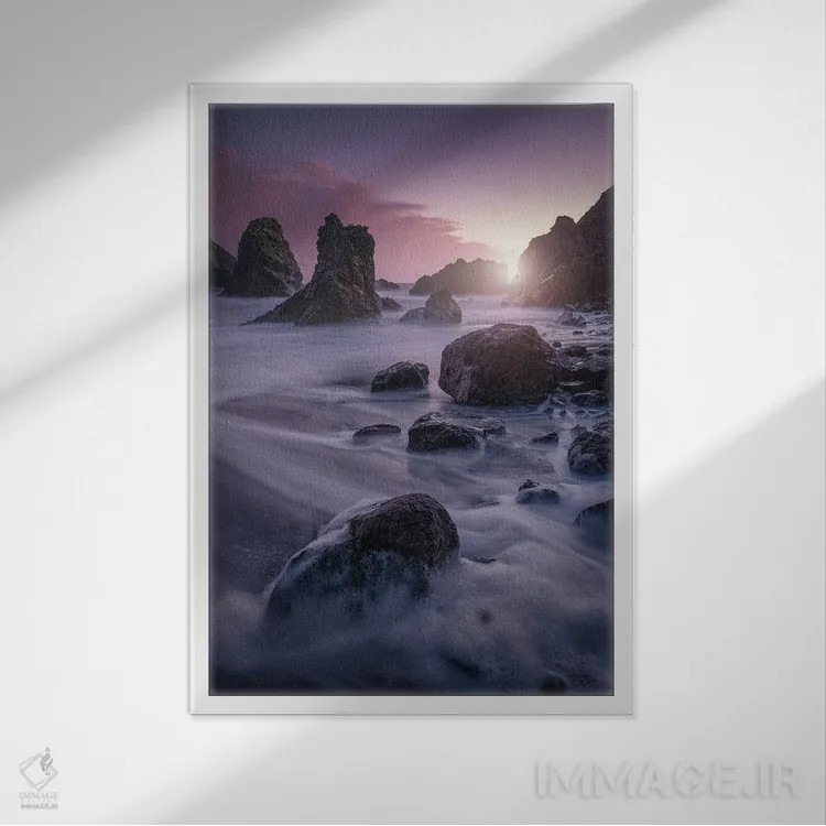 تابلو دکوراتیو بنفش تیره اثر فابیو آنتنور - نمای قابدار سفید