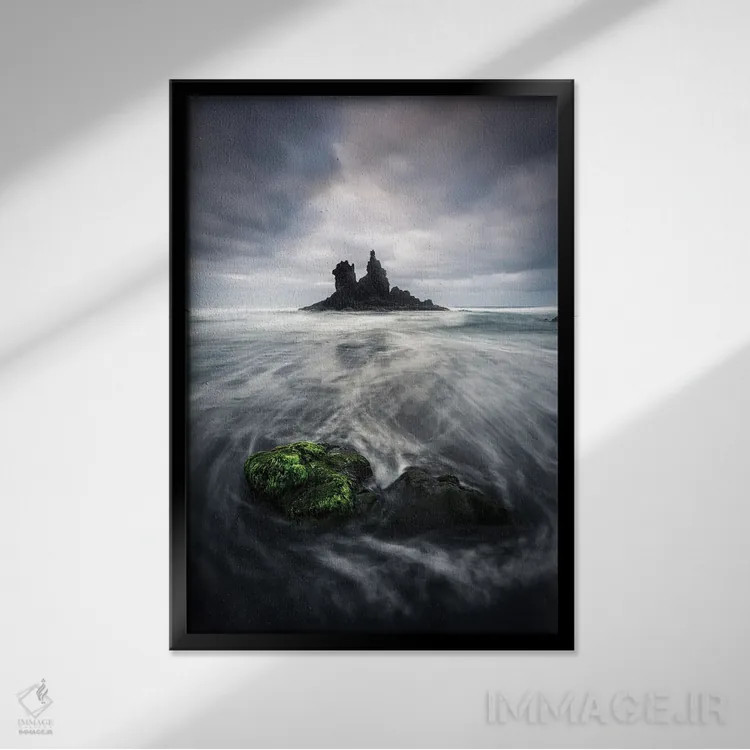 تابلو دکوراتیو در حال حرکت اثر فابیو آنتنور - نمای قابدار مشکی