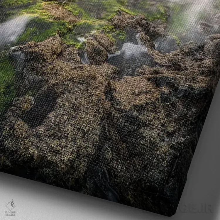 تابلو دکوراتیو فرش سبز اثر فابیو آنتنور - نمای نزدیک بافت بوم
