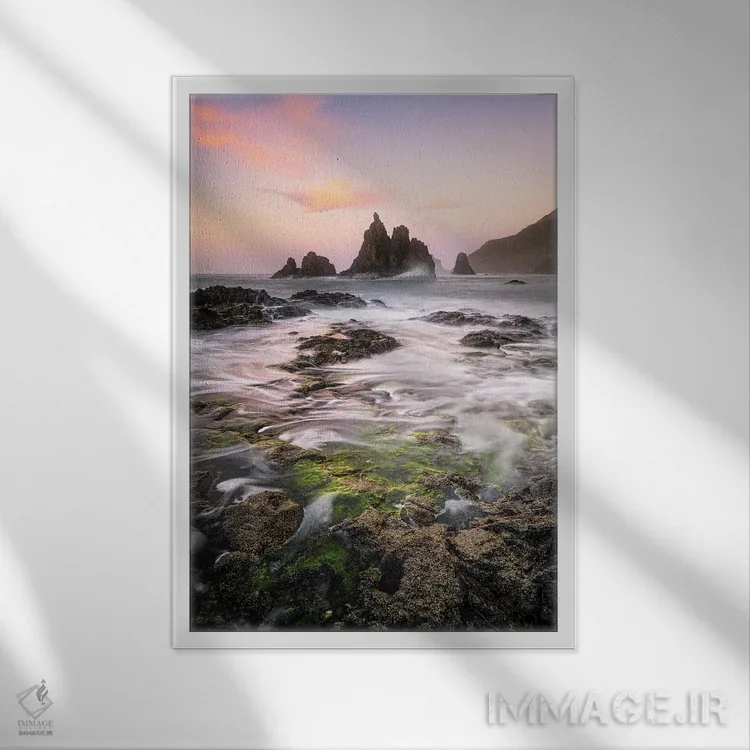 تابلو دکوراتیو فرش سبز اثر فابیو آنتنور - نمای قابدار سفید