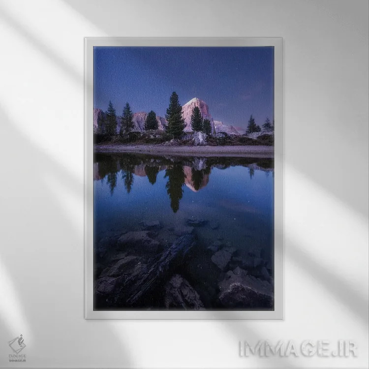 تابلو دکوراتیو لیمیندس در شب اثر فابیو آنتنور - نمای قابدار سفید