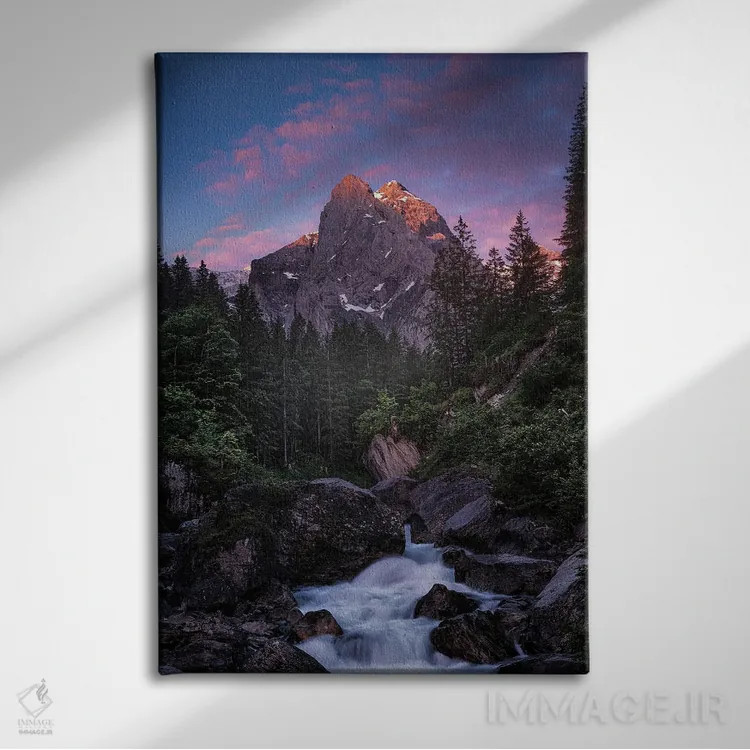 تابلو دکوراتیو قله قرمز اثر فابیو آنتنور - نمای روبهرو روی دیوار