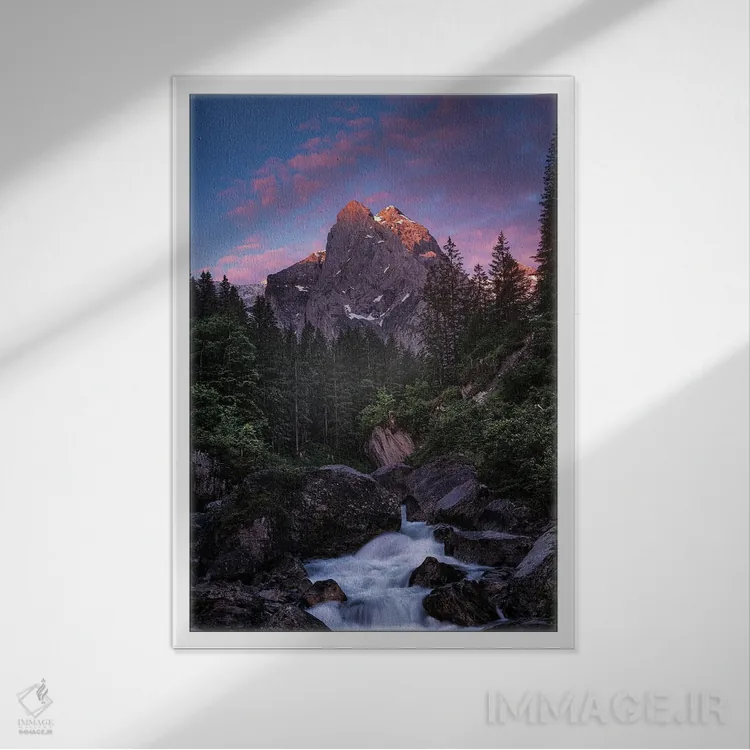 تابلو دکوراتیو قله قرمز اثر فابیو آنتنور - نمای قابدار سفید