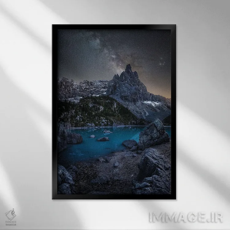 تابلو دکوراتیو سوراپیس اثر فابیو آنتنور - نمای قابدار مشکی