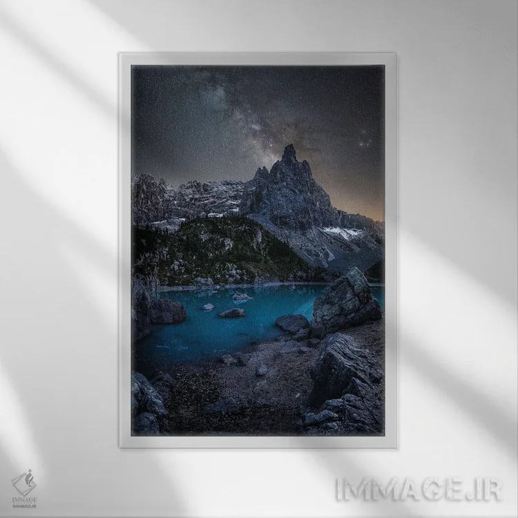 تابلو دکوراتیو سوراپیس اثر فابیو آنتنور - نمای قابدار سفید