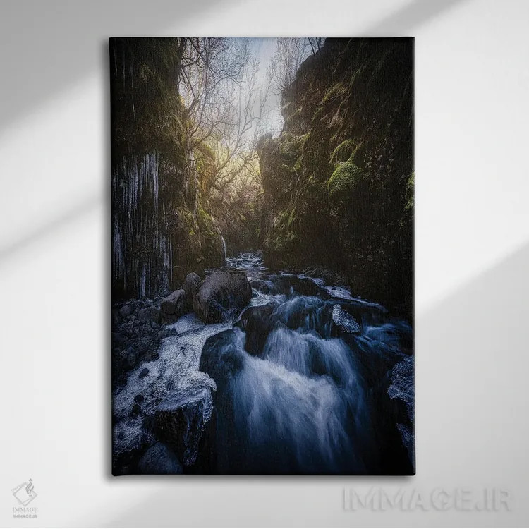 تابلو دکوراتیو رودخانه دره اثر فابیو آنتنور - نمای روبهرو روی دیوار