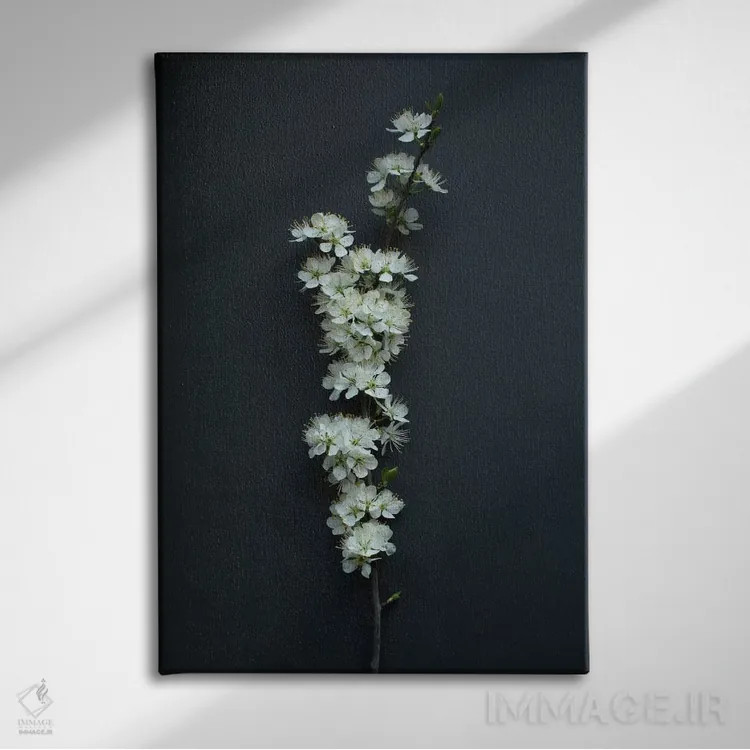 تابلو دکوراتیو شکوفه آلوچه ای اثر آلیسون فنل - نمای روبهرو روی دیوار