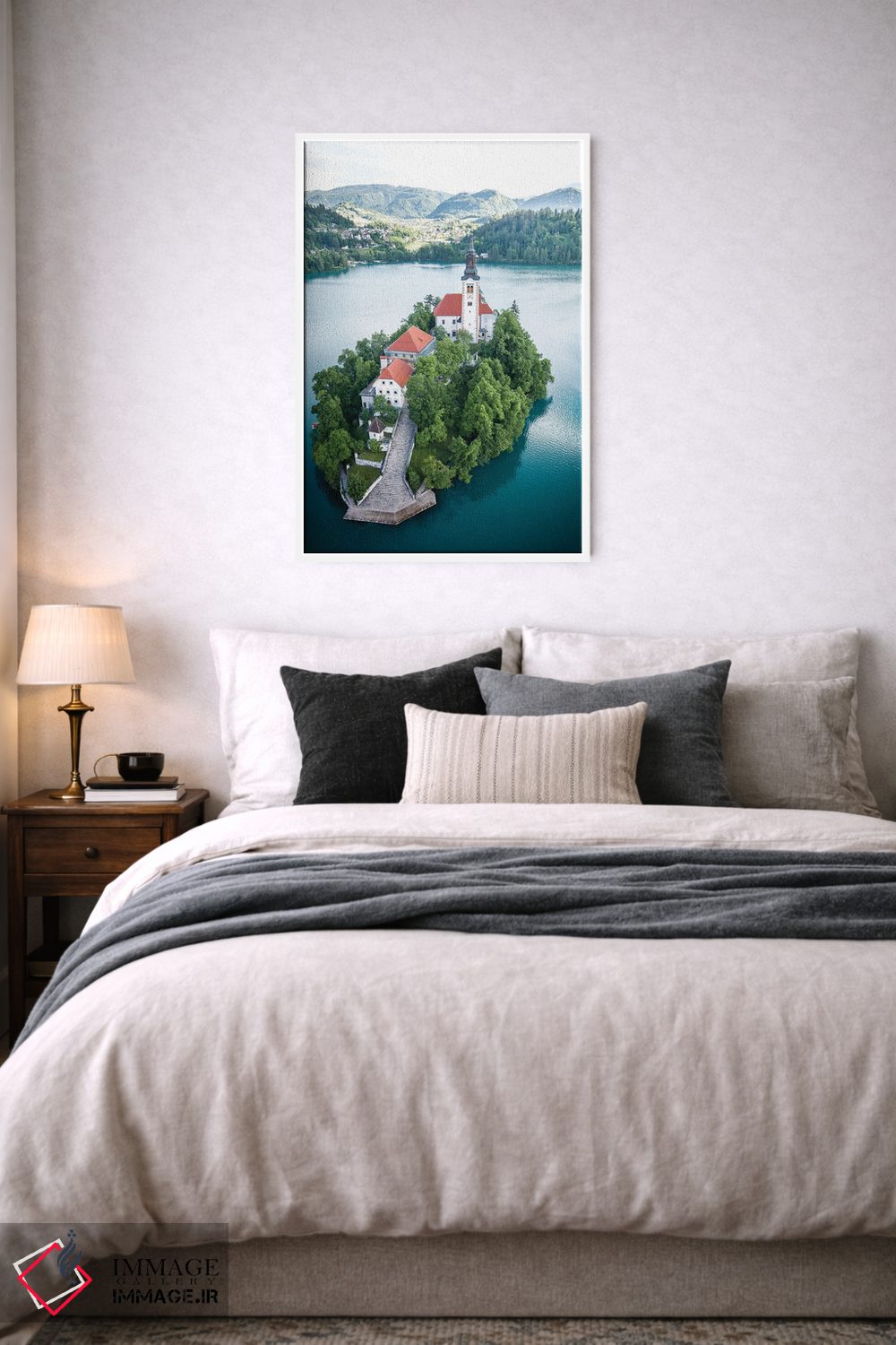 تابلو دکوراتیو جزیره دریاچه بلد اثر فابیان فورتمن - D6W