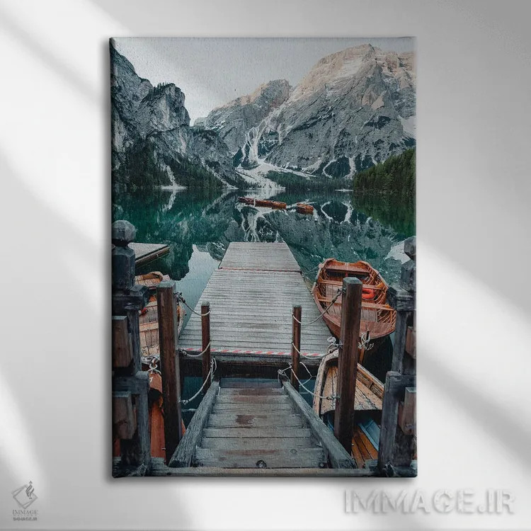 تابلو دکوراتیو قایق های دریاچه برااس اثر فابیان فورتمن - نمای روبهرو روی دیوار