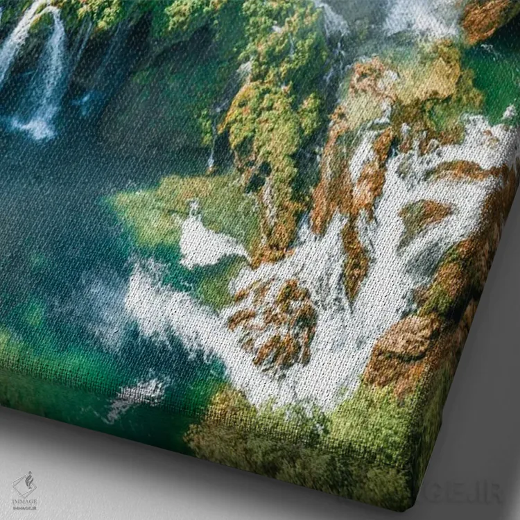 تابلو دکوراتیو هزار آبشار اثر فابیان فورتمن - نمای نزدیک بافت بوم