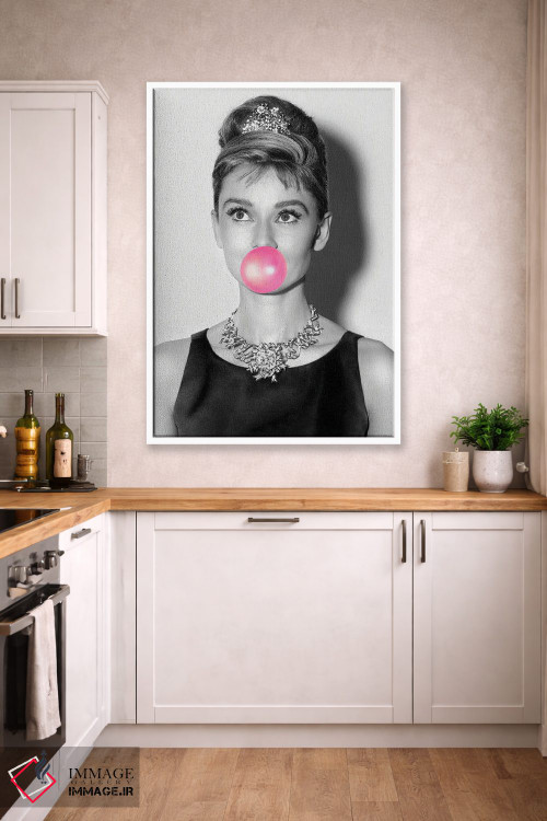 تابلو دکوراتیو هپبورن با آدامس بادکنکی اثر فیشرکرافت - D3W