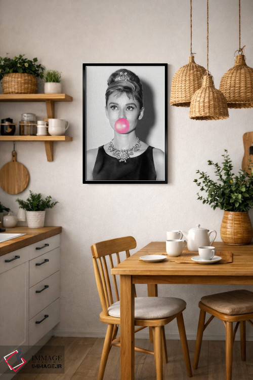 تابلو دکوراتیو هپبورن با آدامس بادکنکی اثر فیشرکرافت - D5B