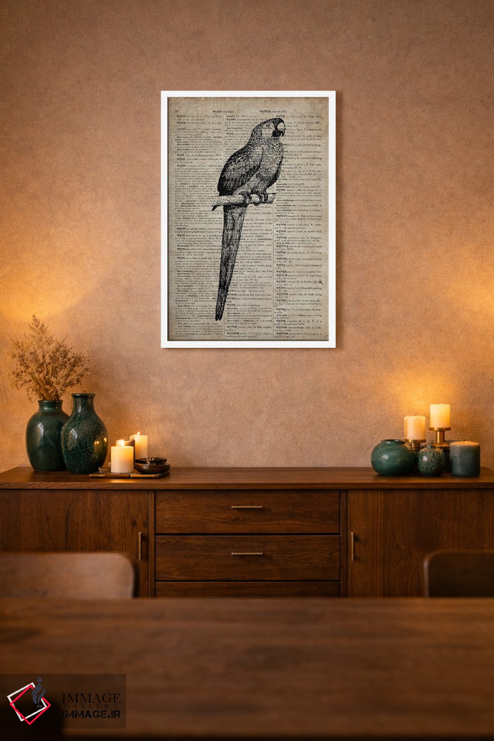 تابلو دکوراتیو چاپ کنده کاری طوطی VII روی کاغذ دیکشنر قدیمی اثر فیشرکرافت - D1W