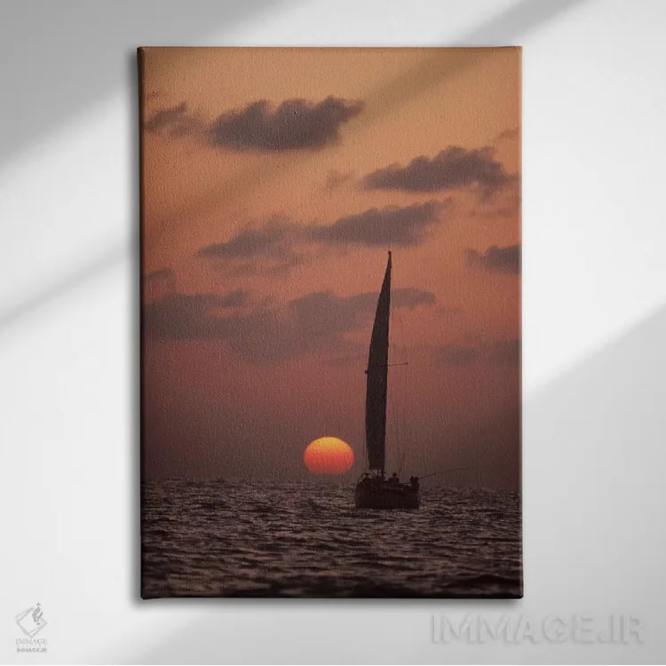 تابلو دکوراتیو قایق بادبانی سرگردان در غروب، سریلانکا اثر فلیپ نیکلین - نمای روبهرو روی دیوار