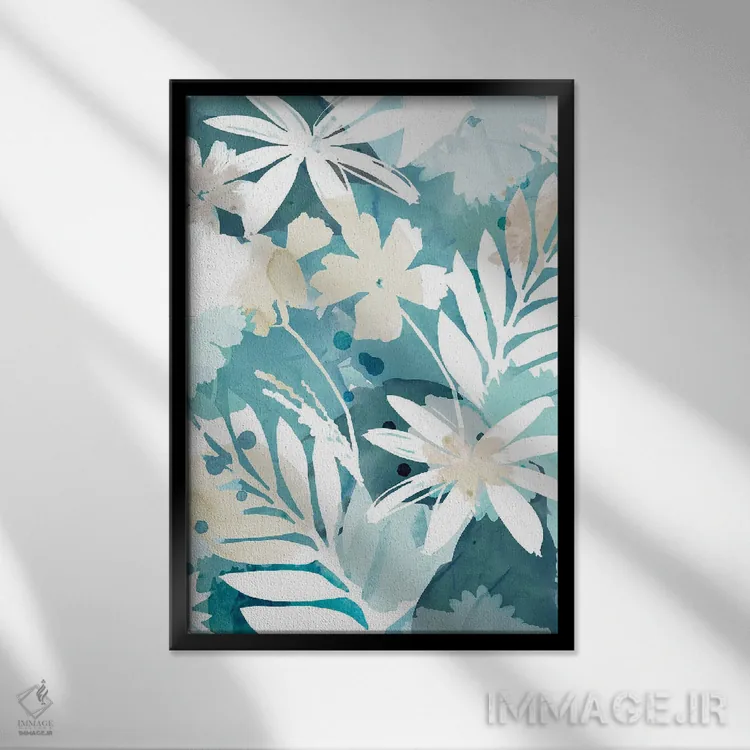 تابلو مینیمال طرح گل آبی ملایم ۱ اثر فلورا کوتا - نمای قابدار مشکی