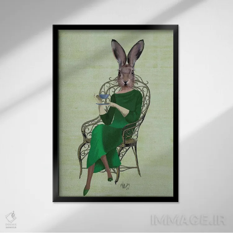 تابلو دکوراتیو بانو بلا خرگوش در حال چای نوشیدن اثر فب فانکی - نمای قابدار مشکی