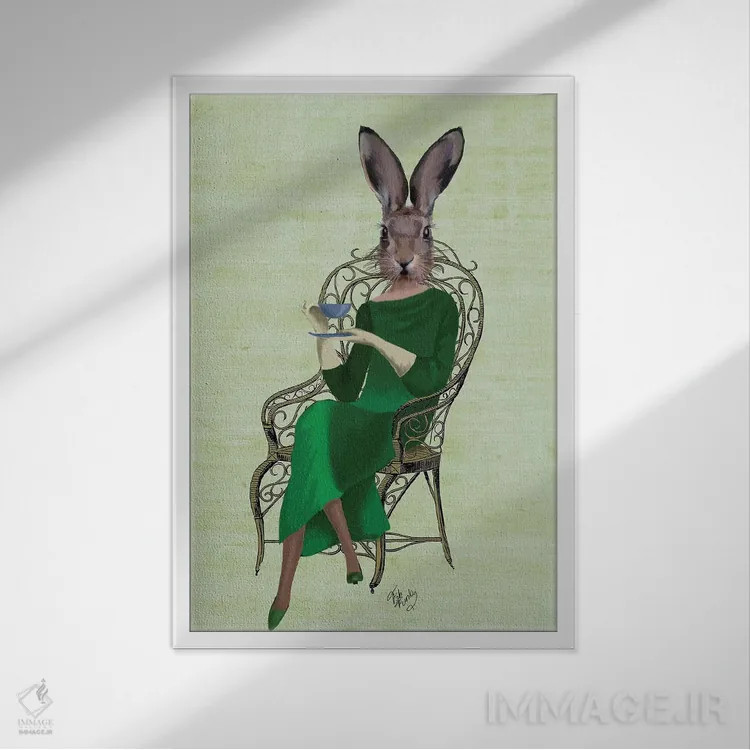 تابلو دکوراتیو بانو بلا خرگوش در حال چای نوشیدن اثر فب فانکی - نمای قابدار سفید