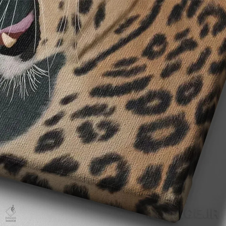 تابلو دکوراتیو پلنگ گلخانه ای ۲ اثر فب فانکی - نمای نزدیک بافت بوم