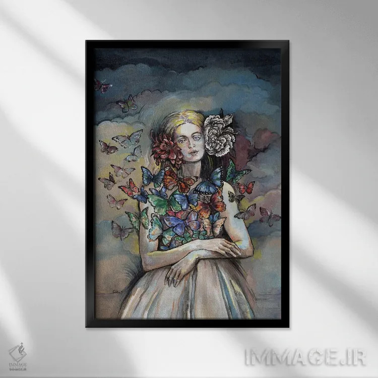 تابلو دکوراتیو زن پروانه ای اثر فانیتسا پترو - نمای قابدار مشکی