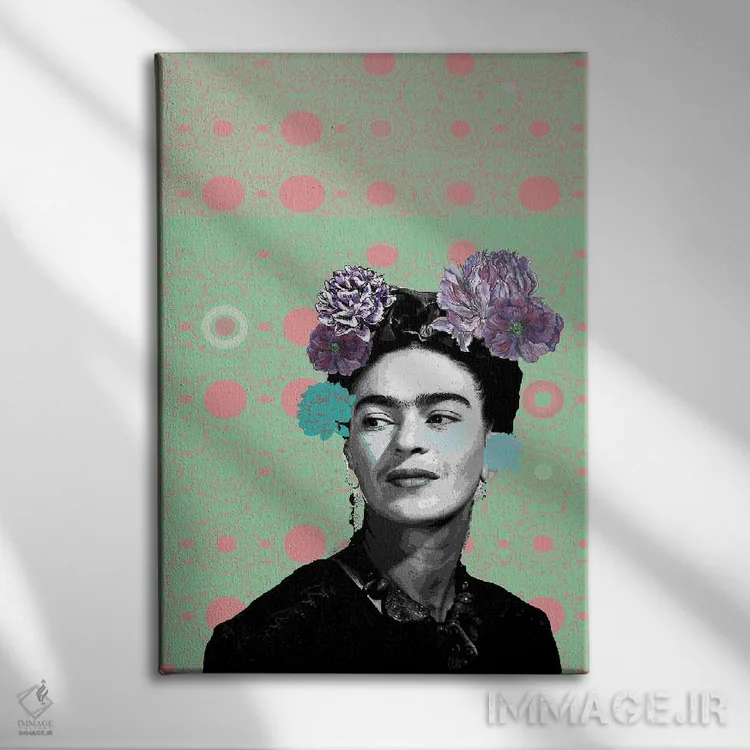 تابلو دکوراتیو لبخند فریدا اثر فانیتسا پترو - نمای روبهرو روی دیوار