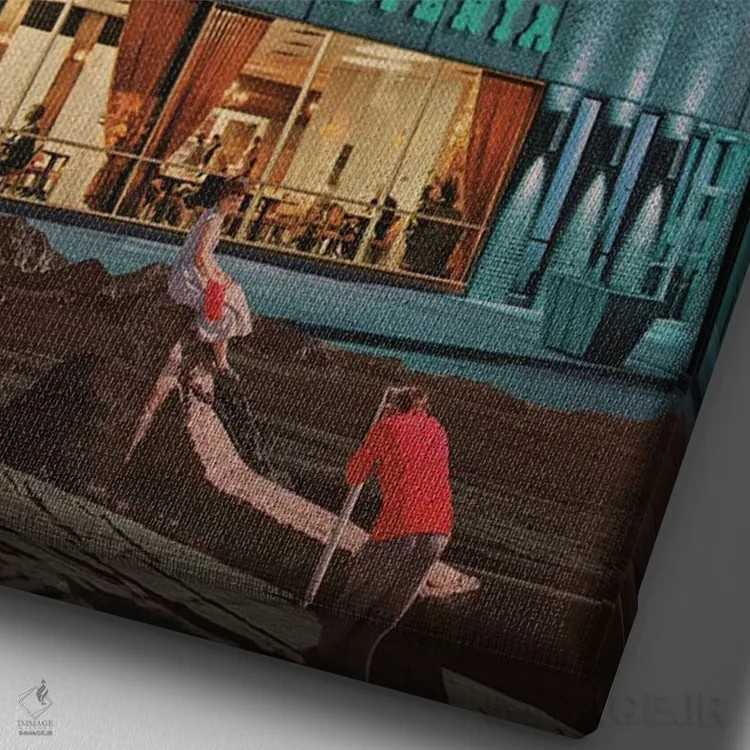 تابلو دکوراتیو "کارت پستالی از سال ۲۳۴۶" اثر فرانک موس - نمای نزدیک بافت بوم