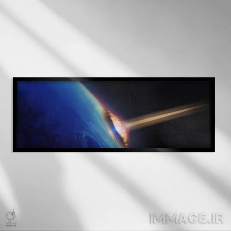 تابلو دکوراتیو شهاب دنباله دار برخوردکننده به زمین اثر پانورامیک ایمجز - نمای قابدار مشکی
