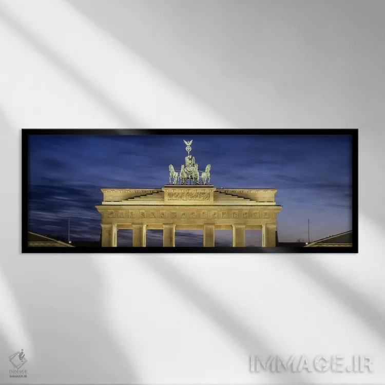 تابلو دکوراتیو Pariser Platz, Berlin, Germany" - "مجسمه کوادریگا بر در… اثر پانورامیک ایمجز - نمای قابدار مشکی