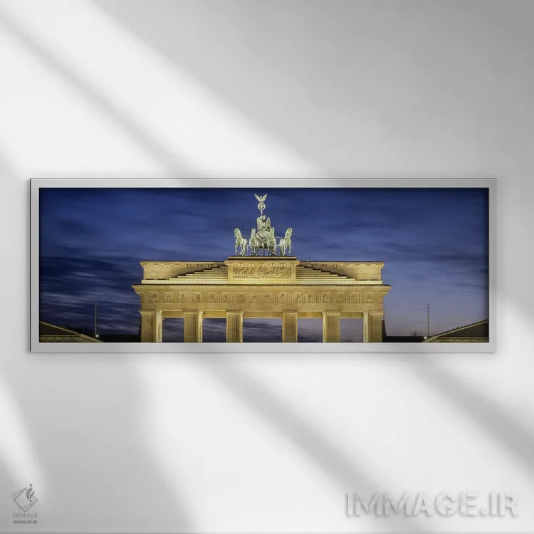 تابلو دکوراتیو Pariser Platz, Berlin, Germany" - "مجسمه کوادریگا بر در… اثر پانورامیک ایمجز - نمای قابدار سفید