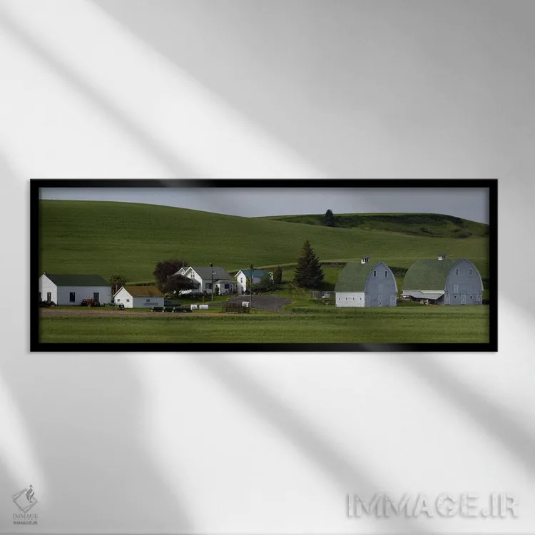 تابلو دکوراتیو مزرعه با دو انبار در مزارع گندم، ایالت واشنگتن، ایالات… اثر پانورامیک ایمجز - نمای قابدار مشکی