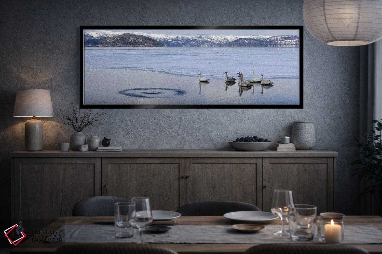 تابلو دکوراتیو قوهای هوپر بر روی دریاچه یخ زده، دریاچه کوشارو، پارک مل… اثر پانورامیک ایمجز - D4B